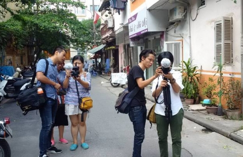 Cuộc sống qua chiếc máy quay (2018)